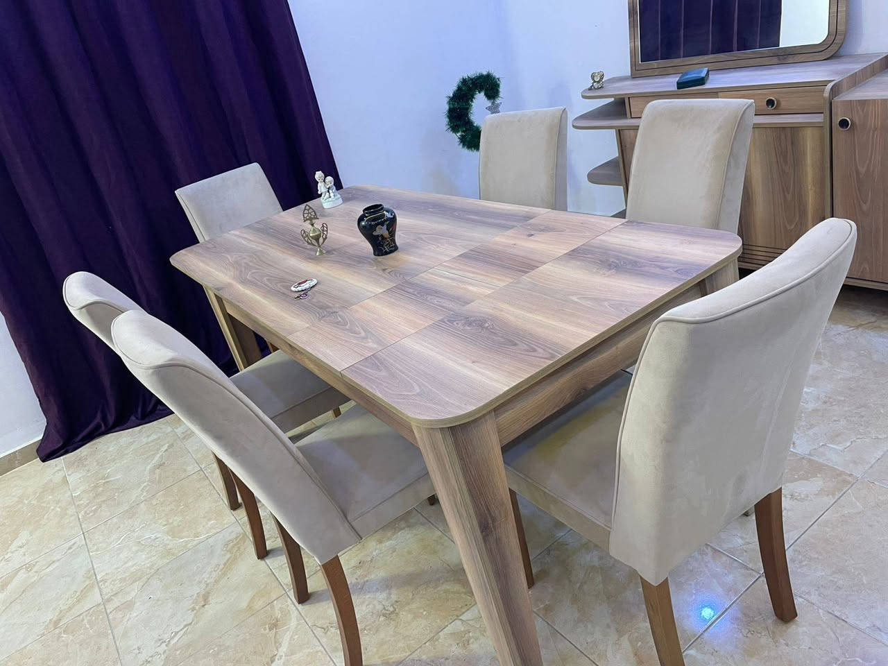 لقطة لقطة 🌻 غرفة سفرة تفصيل ( قطعتين) طاولة 6 كراسي نظام تركي استعمل بسيط اقل من شهرين
🌟 المواصفات:

🪵 من أجود أنواع الخشب

🎨 دهان جوزي أمريكي: مميز ومقاوم للخدوش، بحالة الجديد تمامًا.
✨ الحالة: بحالة الجديد دون أي خدوش أو نقر.
💰 السعر: مغرررري جدًا.
⚠️ ملاحظة: تباع كاملة، وليس بالتجزئة.
🤝 التواصل للجادين فقط.480د
قابل للتفاوض 
تفاصيل وطلب على واتسااب او اتصال 
رقم الواتساب 0786722273
رقم اتصال 0780990476
لقطة لقطة 🌻 غرفة سفرة تفصيل ( قطعتين) طاولة 6 كراسي نظام تركي


**إذا كنت صاحب هذا الإعلان وتريد حذفه لأي سبب، رجاءا أرسل رسالة إلى الدعم الفني**