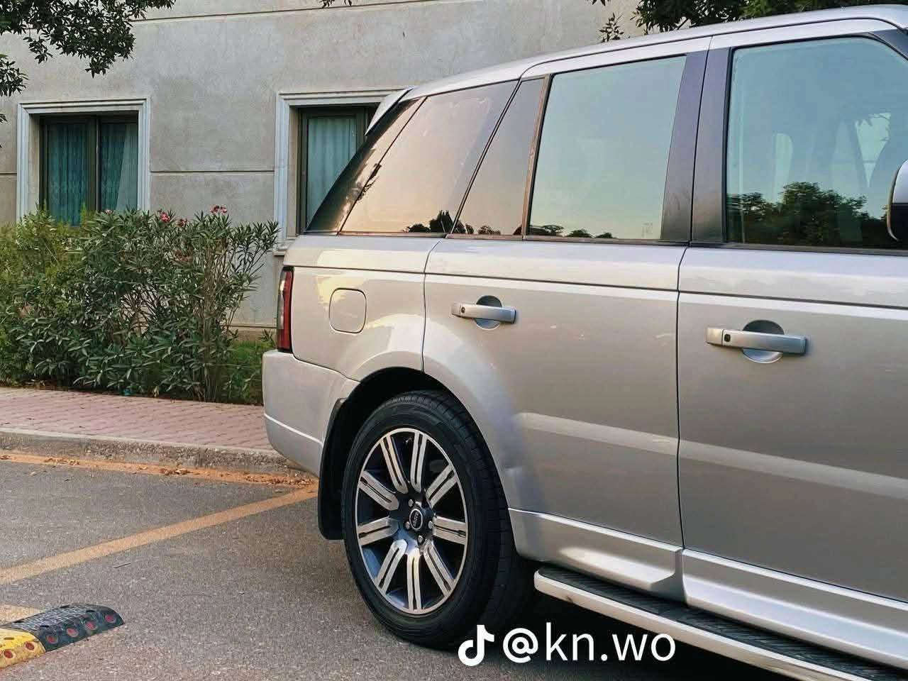 رانج روفر سبورت (للبيع)
8 سلندر بدون سوبر المرغوب مكفولة 

Range Rover sport 

رقم بغداد الجديد تحويل مباشر

موديل 2012

((( السيارة بيها قطع صبغ ابيع حزام ))) 

فول مواصفات

بصمه

كشنات جلد

دشبول ديجيتال

 داخل صاج

داخل لونين

شاشه اماميه

سيدي DVD

كاميرا دوارة

مثبت سرعته

تحكم استيرن جهتين

هيتر بلستيرن

 صندوك شفط

لايت داينمك

لايت زنون

كشاف زنون

كشنات جلد

كشنات كهرباء 

كشنات خزن ميموري

سترين كهرباء التحكم

إناره ترحيب مرآة

حساسات امامي

حساسات خلفي

حساس امطار 

جكات جوبليس 4 اطارات 

فتحة سقف 

رادار مرآة 

تبريد قطعتين 

امامي خلفي 

هاند بريك Auto بصمه

 5انظمة قيادة 

دفع رباعي

12سماعه🎧

ويل 20

8ارباك

 سبير ويل كب 

دبل اكزوز 

وبيها هواية مواصفات 
مكانها بغداد 

ترهم اقصاط

***********
