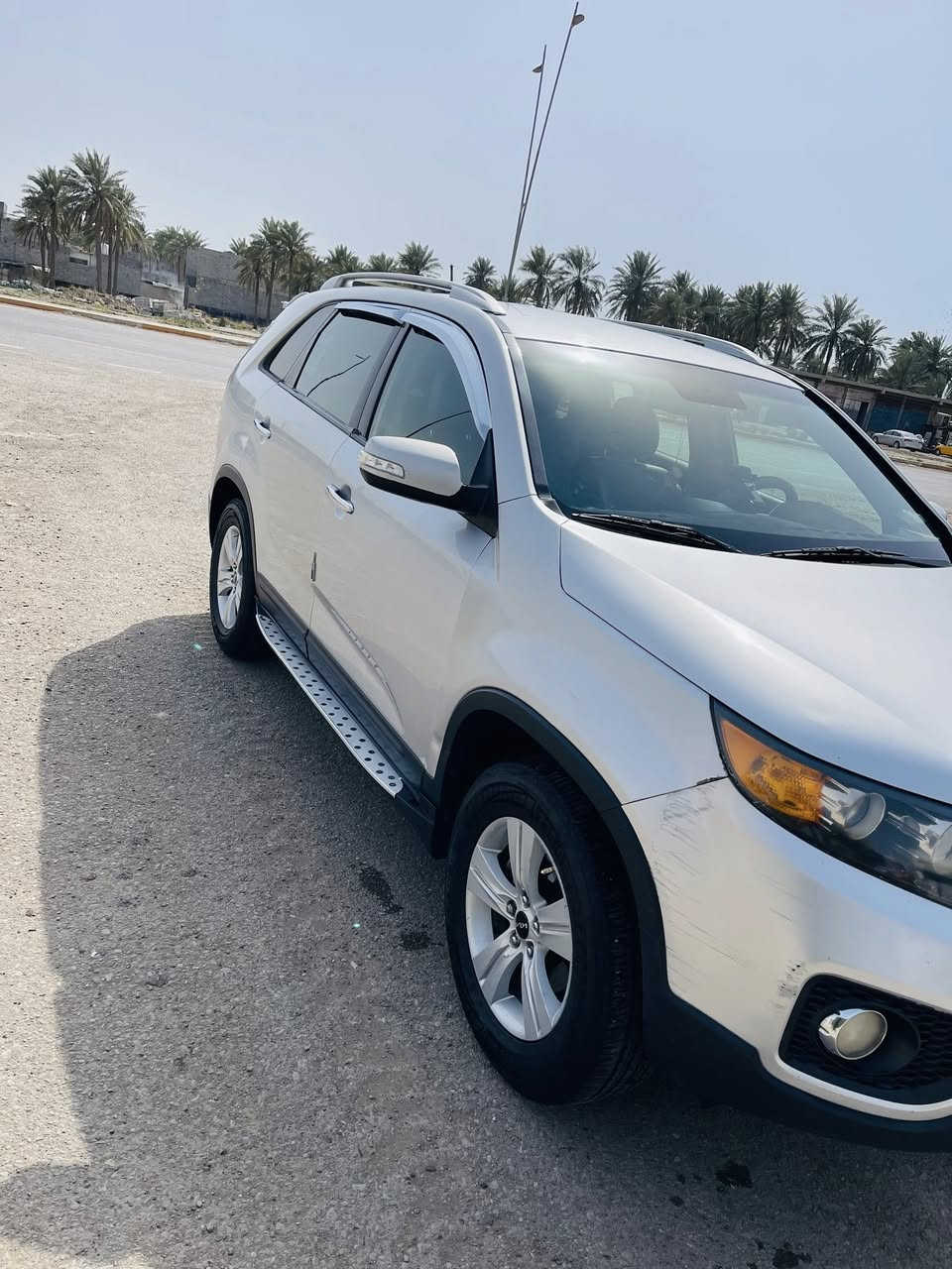 سلام عليكم سيارة سورنتو مديل 2011 خمسة راكب وارد امريكي حادث السيارة 3 قطع باب ورة عكس السايق وجامرلغ عكس السايق خلف وصندوك السيارة نضيفة باسمي تخم تاير وباتري وصدر جديد كشنات مدوشمه جلد ارضية جلد مكينه 2400 اربعة سلندر دوش  مكينه خير من الله لا تنقيص ولا تبخير السعر 130 وبيه  العنوان ديالى بعقوبة مجال للاستفسار الاتصال على الرقم ‭٠٧٨١ ٩٨٨ ٠١١٨‬
