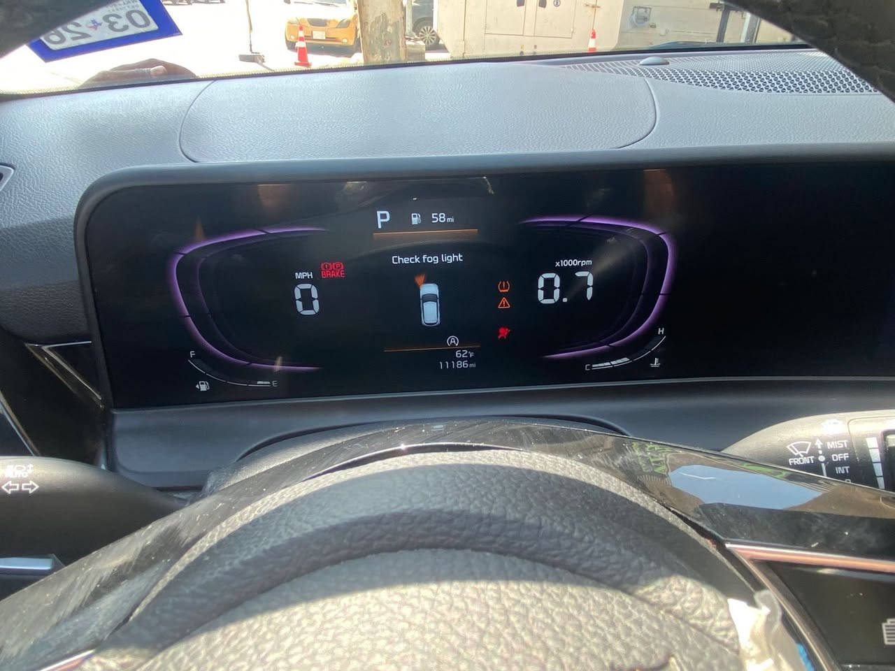 KIA SELTOS (S)
سيليتوز مواصفات S موديل 25
قياده ذاتيه
تحديد مسار
مثبت سرعه
مكينه 2000 دوش
شاشه كبيره
بصمه ابواب وتشغيل +تشغيل عن بعد كشنات جلد ومخمل +تدفئه
قطعتين تبريد
اشاير مري + نقط عمياء
وبعد مواصفات السيليتوز المعروفه
السياره مكفوله لغود وشواصي حادثها حلو مكمل تصليحها للاخير
فقط تحتاج صبغ وكلشي موضح بلصور
السياره ماشيه 11 ميل فقط جديده كلش بيها فقط ايرباك ستيرن
والباقي كفاله
السعر المطلوب. ١٥٣ $
***********
