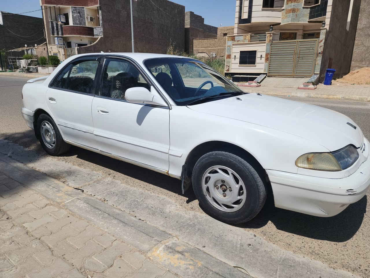 للبيع 

- سوناتا 2
- موديل 1995
- رقم بغداد
- سنوية بأسمي الى 2028
- محرك و كير بحالة ممتازة
- كير عادي
- تبريد ثلج وتدفئة
- كشرها نظيف مثل ماموضح بالصورة
- السياره ماناقصها شي مال جناي
- السعر 45 وبيها مجال
العنوان  (الأنبار-هيت)
للأستفسار الأتصال بالرقم
***********
