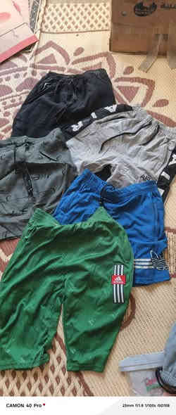 السلام عليكم  تصفية مجمع عندي شلعه بديات بيهن بل ١٠٠ قطعه مشكل دشداشه قديفه بيهن ١٠ قطعه
وبجايم بيهن ٥٠ قطعه مشكل والاطفال هم مشكل وشحاطه كعب بيهن ٢٠ قطعه ابيعه شلعه وحدا هاذا رقمي واتساب ***********
