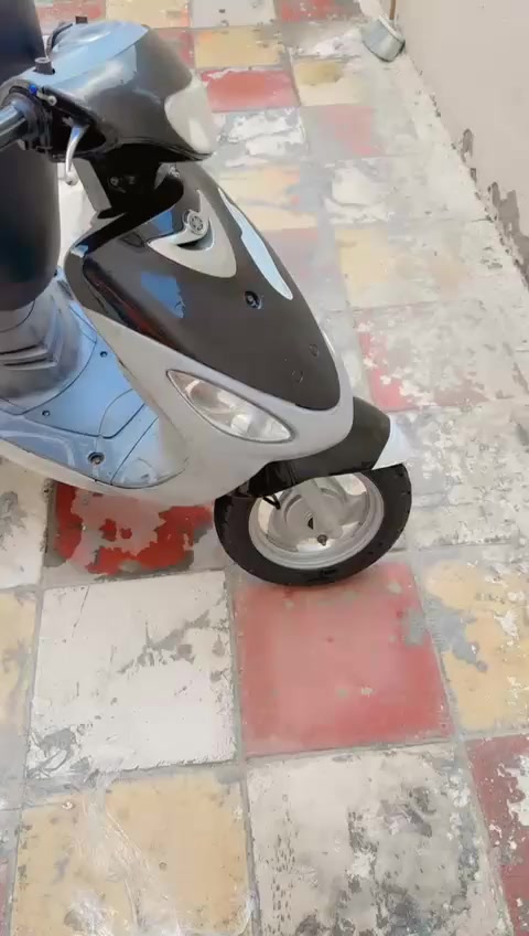 السلام عليكم 
ماكس منغولي 
جديدة كفالة عامة مامفتوحة 
ختم واحد ناعمة تخبل شلعة ومعدل 
ابيعك عالفحص وقناعتك
تفيدك مال رمضان تونسك
كل شي شغال سلف هندر لايت اشاير هورن بگ لايت 
ابيع مستعجل اي واحد يريدها يخابرني 
 موجود خط و واتساب***********
السعر جوة السوگ 900 وبيها مجال 
وكفالة من البوگة 
المكان ناصرية
