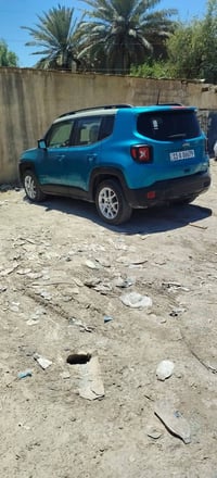 البيع جيب رنكد موديل 20 سياره نضيفه ومامتعوبه ماشيه 40 الف حادثه جاملغ...