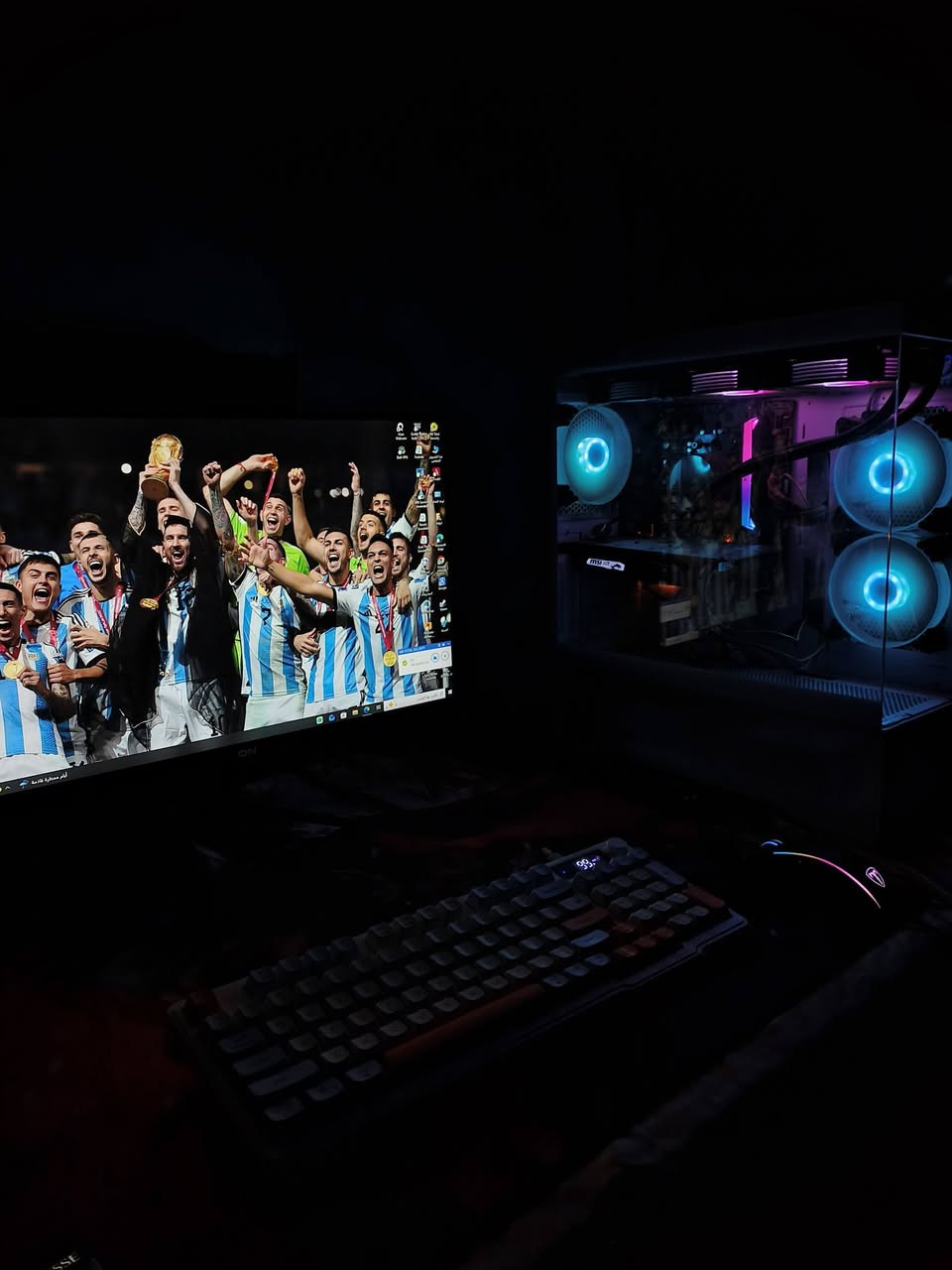 بي سي للبيع سعر 650وبيها مجال +ما اعرف بيهن +مكاني بغداد رقم ***********
