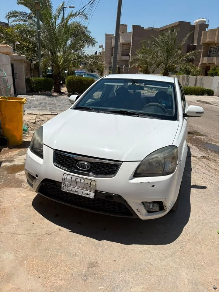 كيا ريو ٢٠١٢ ماشية ٦٢ تقريبا من الشركة العامة خليجي محرك ١٤٠٠ مكفوله بدون صبغ ومابيها اي نقص رقم بصرة مكاني بغداد للاستفسار ***********
