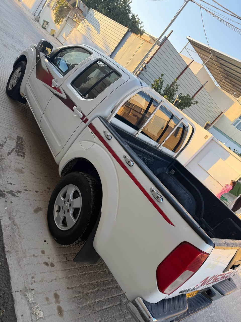 نيفاره مديل 2013 بيه بنيد مفتوح وباب صبغ فقط مكينه بلاد اوتماتيك مكينه وكير وحداديه وتبريد خير من الله مكفولات 
السعر 87 الاستفسار *********** مكاني نجف مامتواجد ع فيس النجف, العراق
