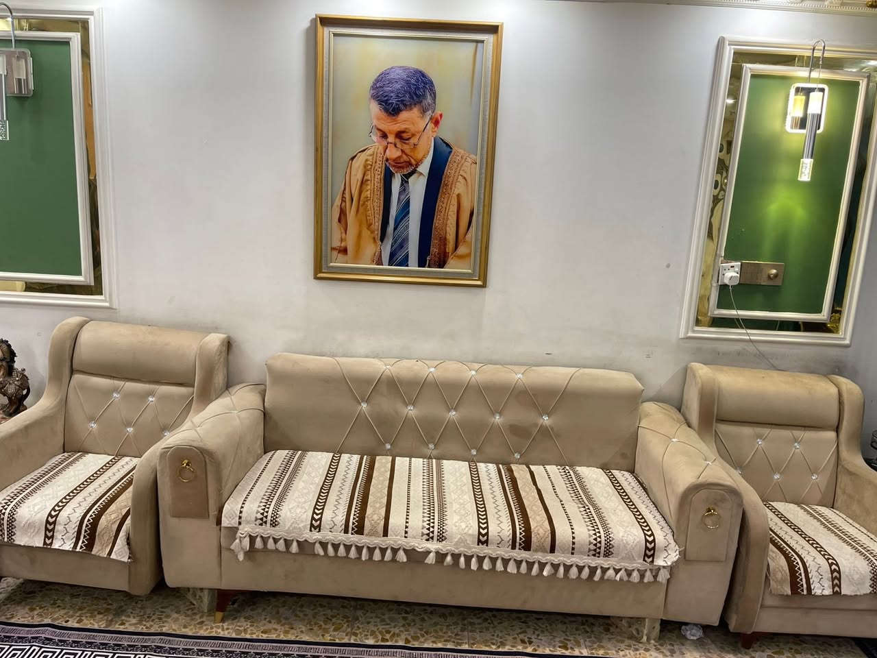 تخم مستخدم للبيع 10 مقاعد 
العنوان : بغداد _العبيدي
رقم الهاتف : ***********
