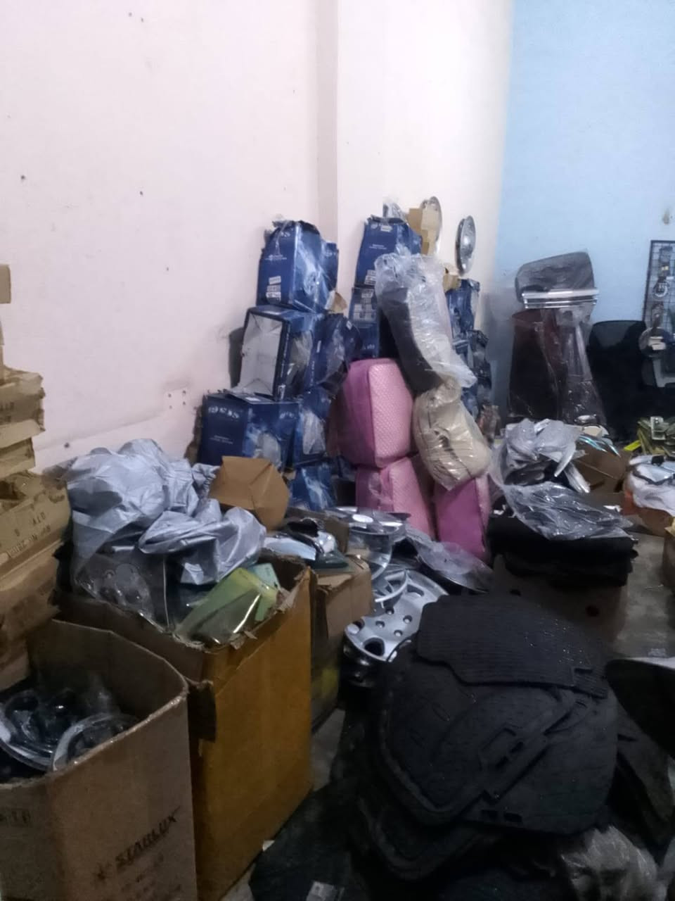 اي قطعه بربع دينار بتعدهم اولهم قطعه واخرهم قطعه للبيع كوم كامل مش مفرق اكسسوارات متعدده محل كامل مكمل 0775791358

فرش. ارضيات. ضواو عالي واطي. زوامير مساحات. مري.  مري نقل. طارات طواسي عجال حجم كبير وصغير. عدادات شمعه. ضواو  خطوط جنب. هوايات شبابيك. غطي تابله. ضواو سقف. برادي جنب. تضليل. واكسسوارات مشكله جميع انواع السيارات


**إذا كنت صاحب هذا الإعلان وتريد حذفه لأي سبب، رجاءا أرسل رسالة إلى الدعم الفني**