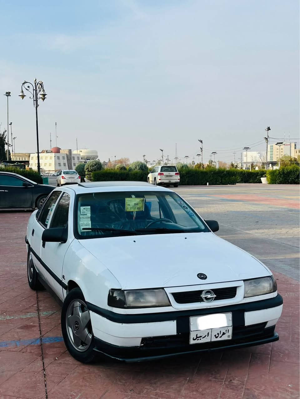 بەناوی خوای گەورە ماشاالله لە ماڵی هەموو لایەک …
ڤیکترا مۆدیل ١٩٩٠ گێڕعادی 
بێ بۆیاغ بێ لێدران  پشت و پێشی لێدرانی نییە ..
سلایتە سەیارەکە ماشاالله زۆر جوانە کامل جوانکاری و کەمالیاتی ڵۆ کرایە …
گێڕ و مەکینەی بەشەرت گەرمی بەشەرت  کارەبایی کامل مەزبووت نەقسی نیە ..
پشت و پێشی چرکەی نیە بەشەرت دەشبول و بەرە دەرگەی لۆک…
بەناو کردن و وەکالەی بەشەرت سەنەوی بەسەرچووە ٢٧٠.٠٠٠ غرامەی لەسەرە 
بەناوی خۆمە  
*********** شوێن. هەولێر أربيل, العراق
