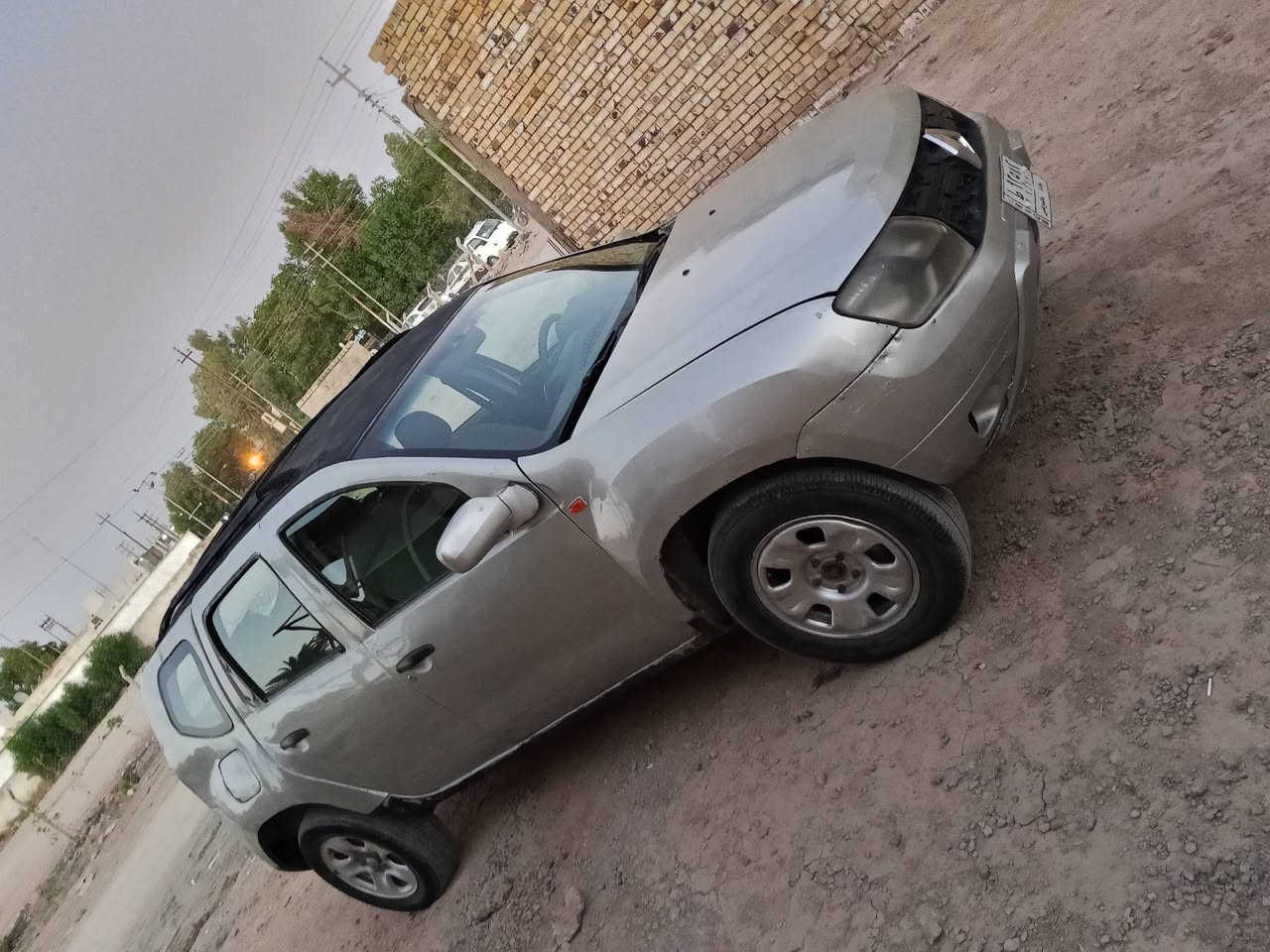 رينو داستر موديل 2016. رقم بغداد سنويه لل 28 ملاحظه السياره متجايه ابيع كشر شوف العين كير ومحرك شرط حدداديه جديده تخم تاير كهربائايات شغاله غرفه نظيفه مكانه نجف حيره ***********السعر 43
