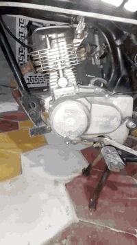 السلام عليكم دراجه للبيع موديل 19 السعر 100 وبيها مجال للطيبين ورقم الهاتف هذا ***********
