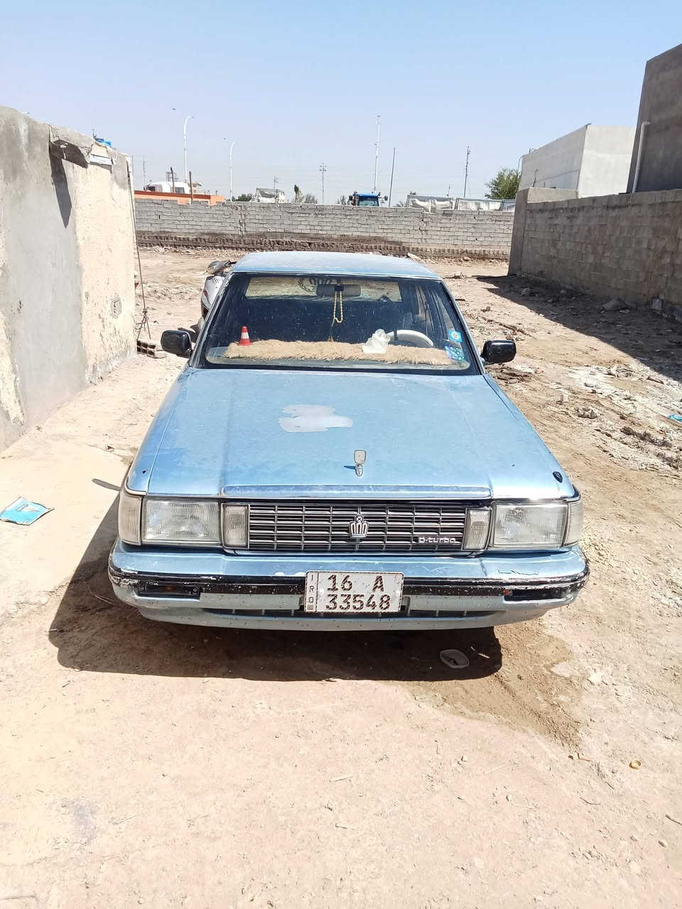 سياره سيدان للبيع رقمه قادسيه مكانه سماوه سنويته للواحد وتلاثين رقمه انكليزي مكينه وكير محور بطه سعره 35 وبيه مجال اتصال على هذا الرقم ***********
