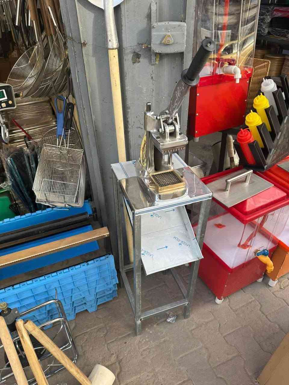 يتوفر لدينا قطاعة فنگر جملة ومفرد يوجد توصيل ل كافة محافظات العراق  للتواصل والحجز المراسلة ع الرقم التالي ***********
