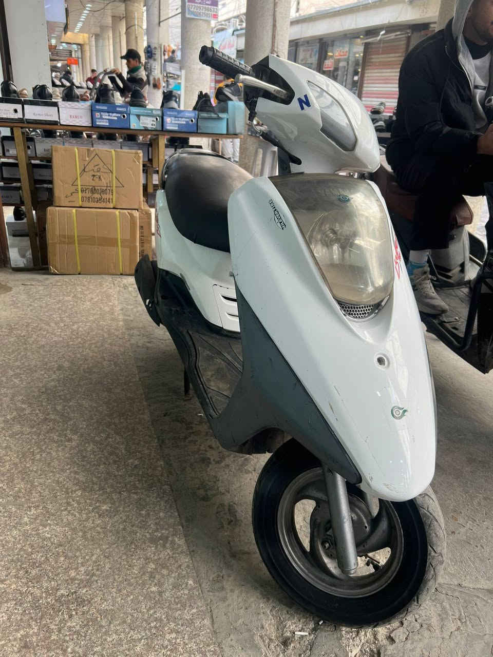 للبيع مكينه مكفوله 
مدينه الصدر 
***********
