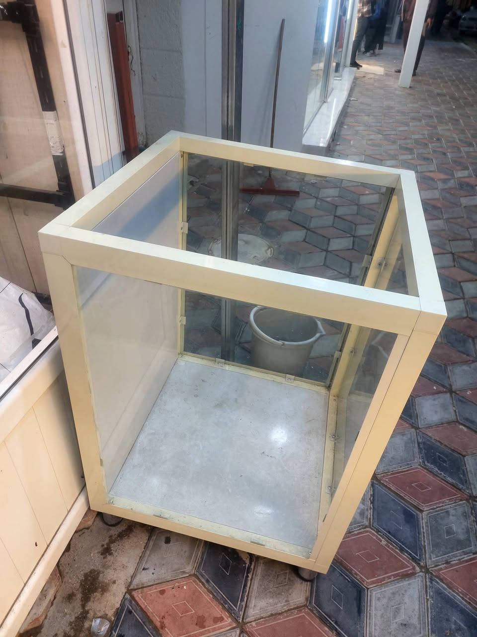 جام خانات المنيوم للبيع لل ستفسار ع خاص او
رقم *********** وتساب موجود
