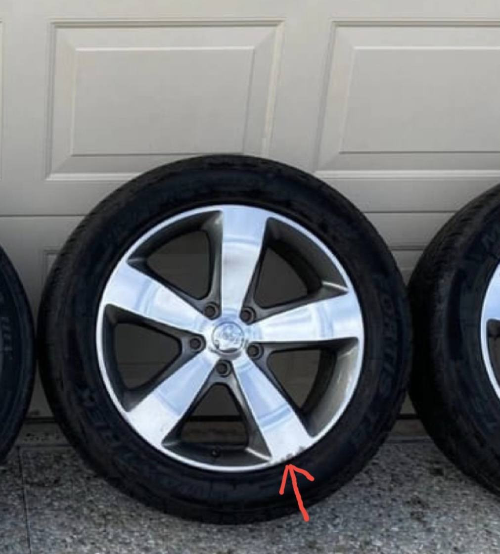 ((فقط ويل بدون تاير)) 
تخم ويل جيب حجم ٢٠ جدا جدا نظيف فقط زلغ زغير مأشر عليه السعر ٥٠٠ الف قفل ملاحظه((فقط الويل بدون تاير))


**إذا كنت صاحب هذا الإعلان وتريد حذفه لأي سبب، رجاءا أرسل رسالة إلى الدعم الفني**