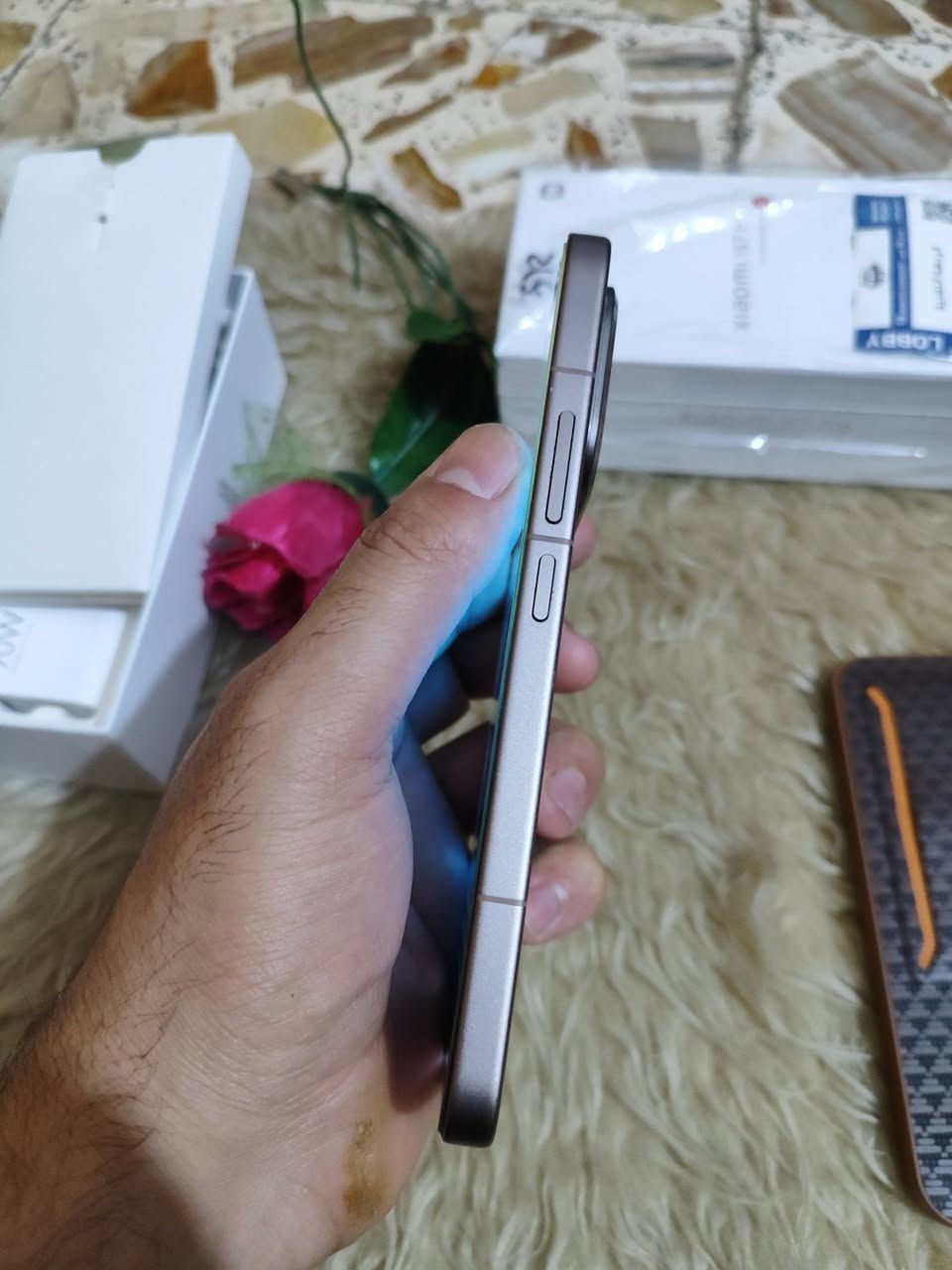 سلام عليكم اخوان جهاز شاومي 15T pro ذاكره 512ـ12 كامل الملحقات مع هديه كفرين  جهاز نضيف جدا صحه البطاريه 97 عدد الدورات 196 خواني جهاز معروفه مواصفاته ومكانيته وسعر الجديد بعد الصعود للبيع بسعر 700 الف او مراوس مكاني بغداد مدينه الصدر رجاء اخواني هذا سعر ثابت بدون عمله لطفا للاستفسار خاص او وات ساب ***********
