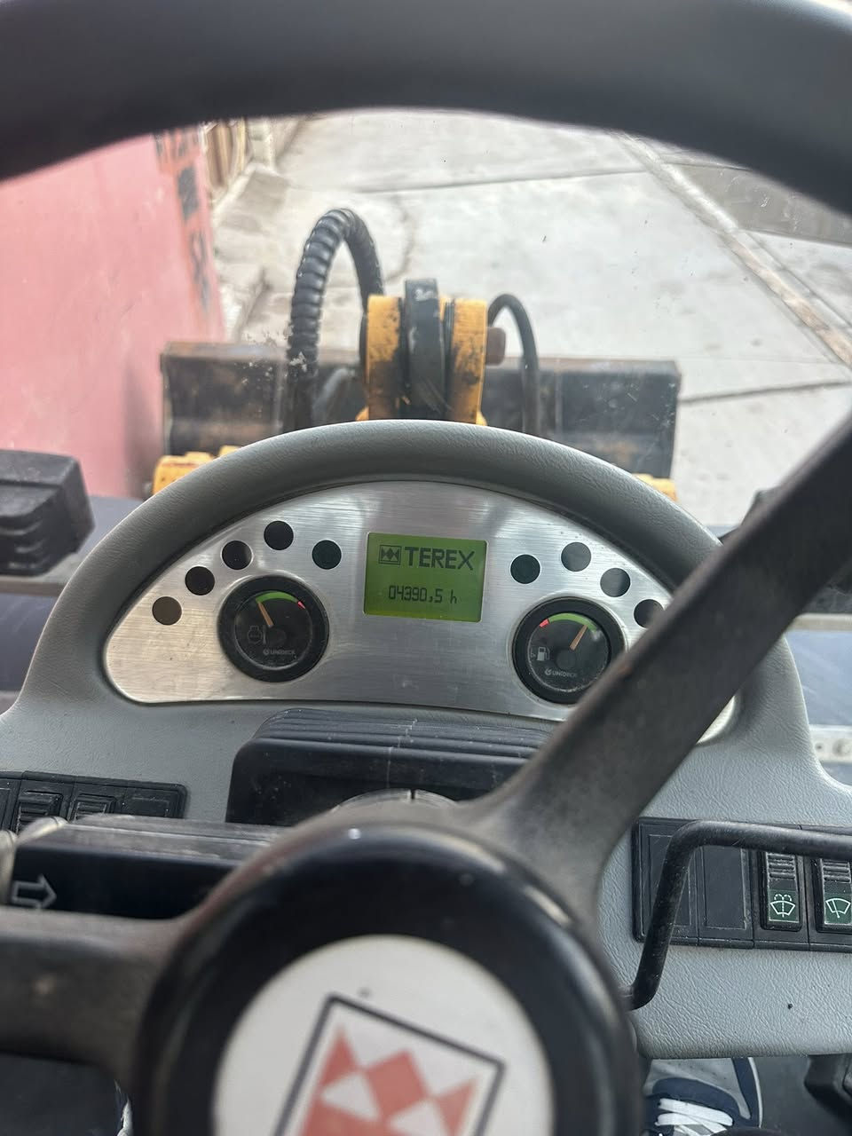 للبيع شفر تريكس
موديل 2014
رقم اربيل 
حجم 80
***********
