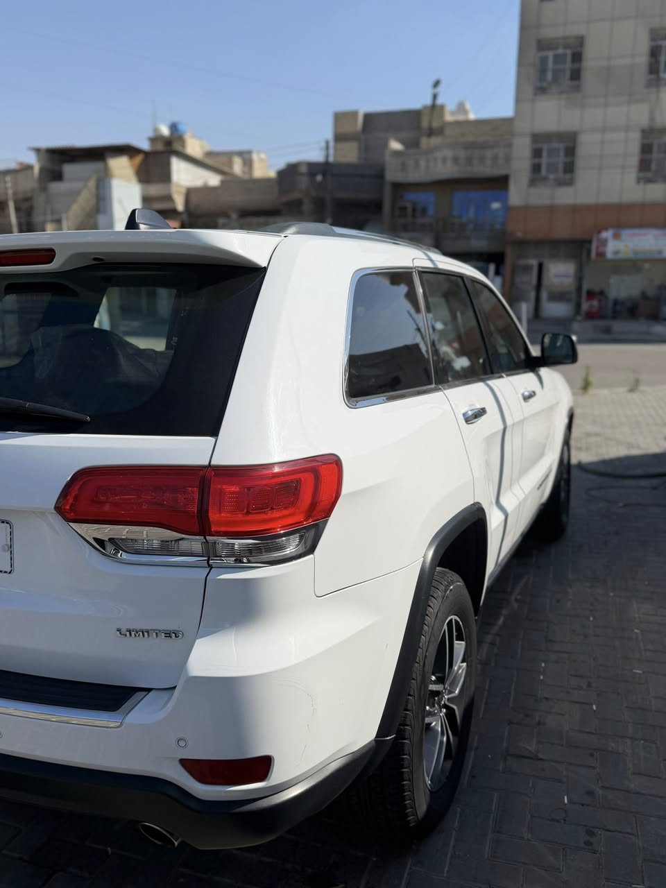 بسم الله الرحمن الرحيم
جيب جراند شيروكي 2019 لمتد 

فول مواصفات 1/1 💯

1- بانوراما 
2- جنطة كهرباء 
3- كراسي كهرباء 
4- توقف تلقائي للصدمات 
5- حساس خلفي وامامي 
6- تشغيل عن بعد 
7- اوتو بريك 
'باقي المواصفات 

العداد :128.296km

السيارة امريكي بيه قطعتين صور الحادث مرفقة بالمنشور
 
السعر 24.000$

مكاني بغداد/الشعب 
للاستفسار 
***********
***********
