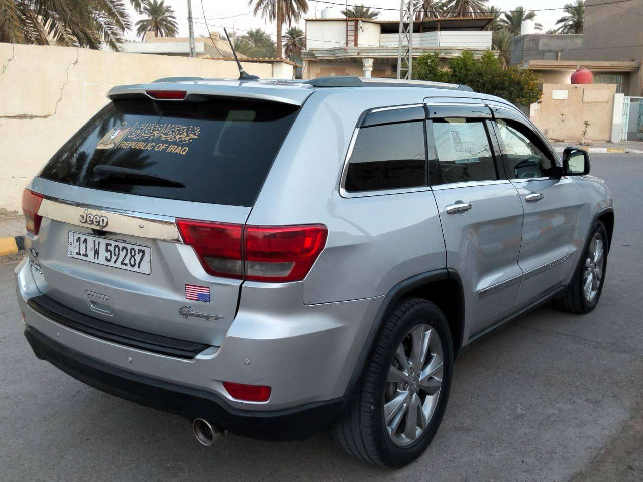 السلام عليكم جيب لاريدو موديل 2012 وارد امريكي ضررها جاملغ امامي وبنيد وباب الصدر بس صبغ وباقي السياره مكفوله وجاهزه من تخم تاير من حداديه امامي خلفي مكينه وكير 3600 مكفولات  تبريد تدفئه  رقم بغداد بأسمي رقم جديد وسنويه جديده  سعر 135مكان سياره بواسط الرقم ***********
