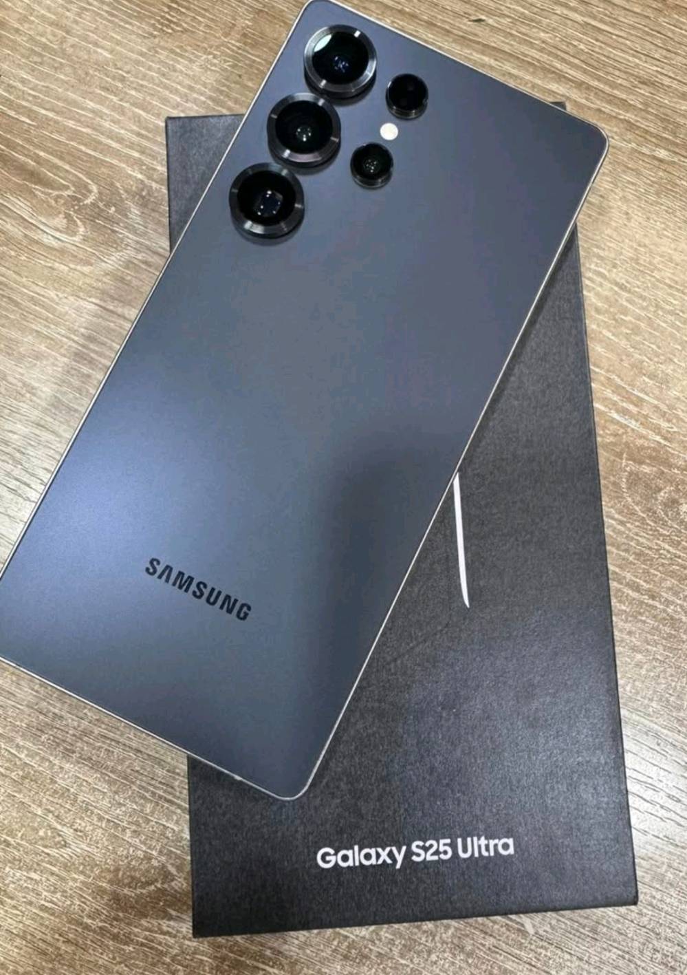 -s25 ultra 
-256GB
-السعر ١٥٠٠٠٠٠
-مكاني بغداد حي الاعلام 