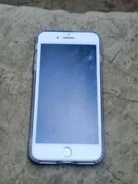 جهاز ايفون 8بلاس ذاكرة 64مبدل شاشة وبطارة صالية بصمة شقالة جهاز نضيف س...