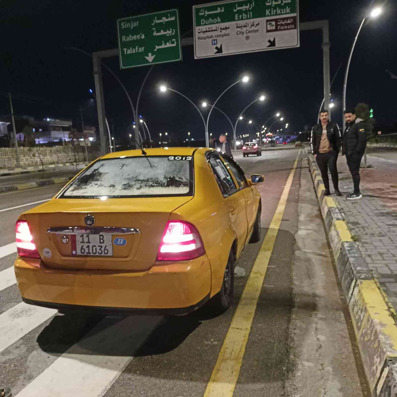 سيارة للبيع هئية غرامات صفر سيارة بسمي تريد تحويل وكاله اني حاضر سنوية ال31 رقم مصطرةة
بيها ضربة بجاملغ الخلفي سيارة جاهزة عل شارع وصبوغه جمالية 
السعر 36ورقة***********
