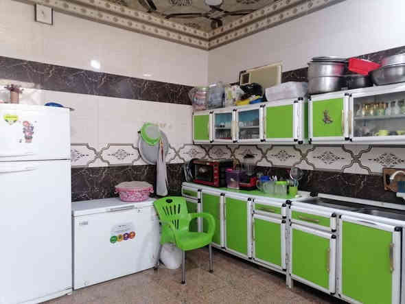 بيت بحي الشهداء قرب جامع المحسن للبيع  مساحته البيت 120واقع حال بالطابو ١٠٠ البيت اسمي ثاني يوم اداور
يحتوي البيت على
استقبال ٧ في ٤
مطبخ ٤ في ٤
غرفه ٦ في ٤
صاله ٤ في ٣ونص
حمامات ٣
اي استفسار بخصوص البيت هذا رقمي
***********
السعر ١٤٠ وبيه مجال
