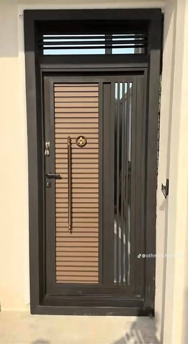 سلام عليكم حداد لكافه أعمال الحديد أبواب شبابيك سقايف سندويج واجهات ***********
