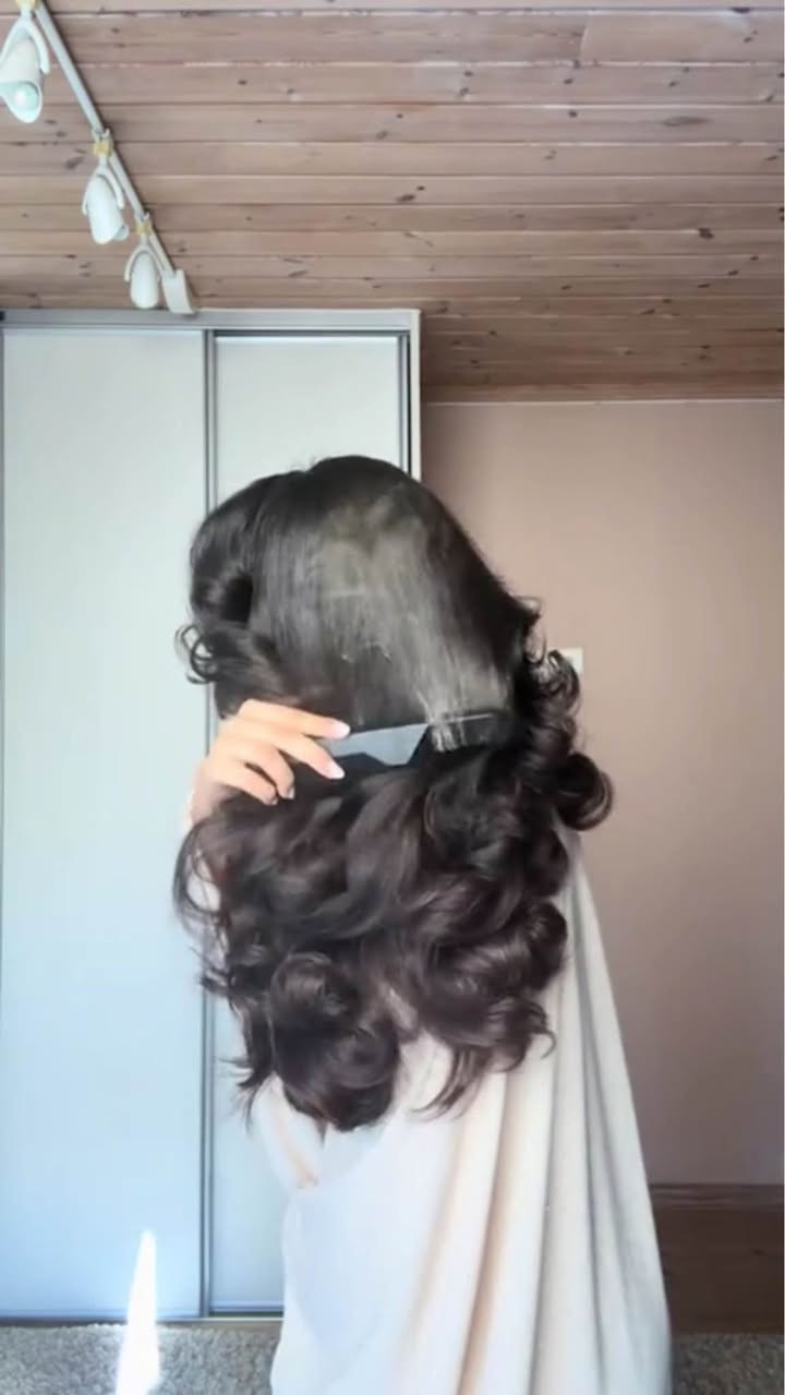 بخورك… بطريقـة أذكى ✨

مبخرة كهربائية تجمع بين التبخير وتعطير الشعر بمشط عطري واحد.

بدون فحم، بدون دخان مزعج، وبدون تعب.

حجم صغير، شحن USB، وسهلة الاستخدام بأي مكان.

رائحة ثابتة، فخامة واضحة، وتجربة مختلفة.

للبيت، السيارة، السفر… وحتى كهدية أنيقة 🎁

بخورك يستاهل مستوى أعلى 🔥 بغداد, العراق


**إذا كنت صاحب هذا الإعلان وتريد حذفه لأي سبب، رجاءا أرسل رسالة إلى الدعم الفني**