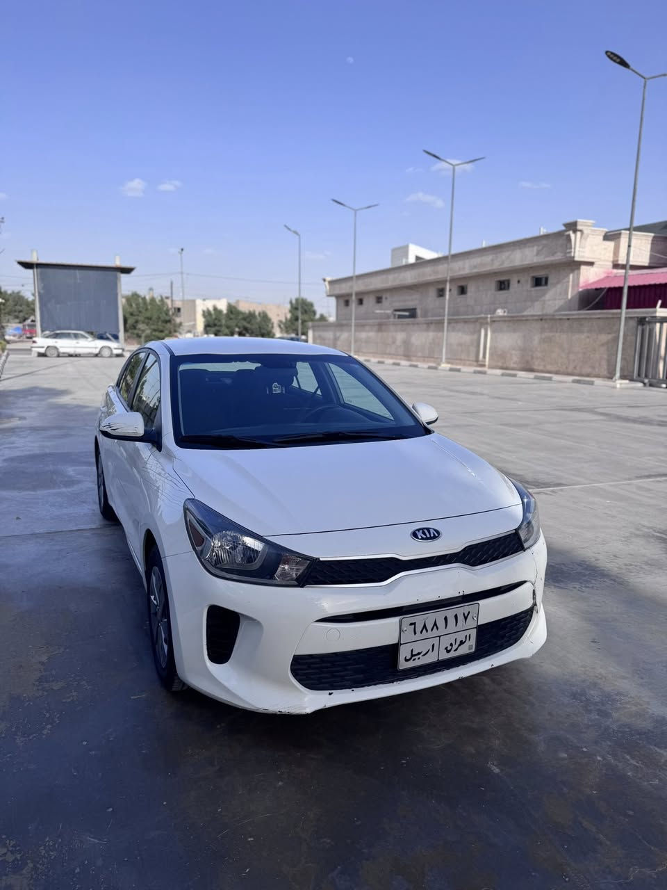 كيا ريو 2020
السلام عليكم

#للبيع_فقط 
كيا ريو 
الموديل:2020
العداد:46 ألف 
اللوحات:اربيل سنويه ما ساقطه 

الحاله:جاملغ خلفي صبغ بدون ايرباك

المحرك: 1600 دبل نوزل: 
تحكم ستيرن جهتين 
شاشه ابل كار بلي 
تخم تاير جديد 
باتر جديد 
تبريد ثلج 
كير مكينه كله كفاله 
حداديه كله كفاله 
السياره بيها ملاحظات بسيطه بل كشر 
السعر :105مع مجال بسيط 
مكان السياره بغداد حي الاعلام 
***********
