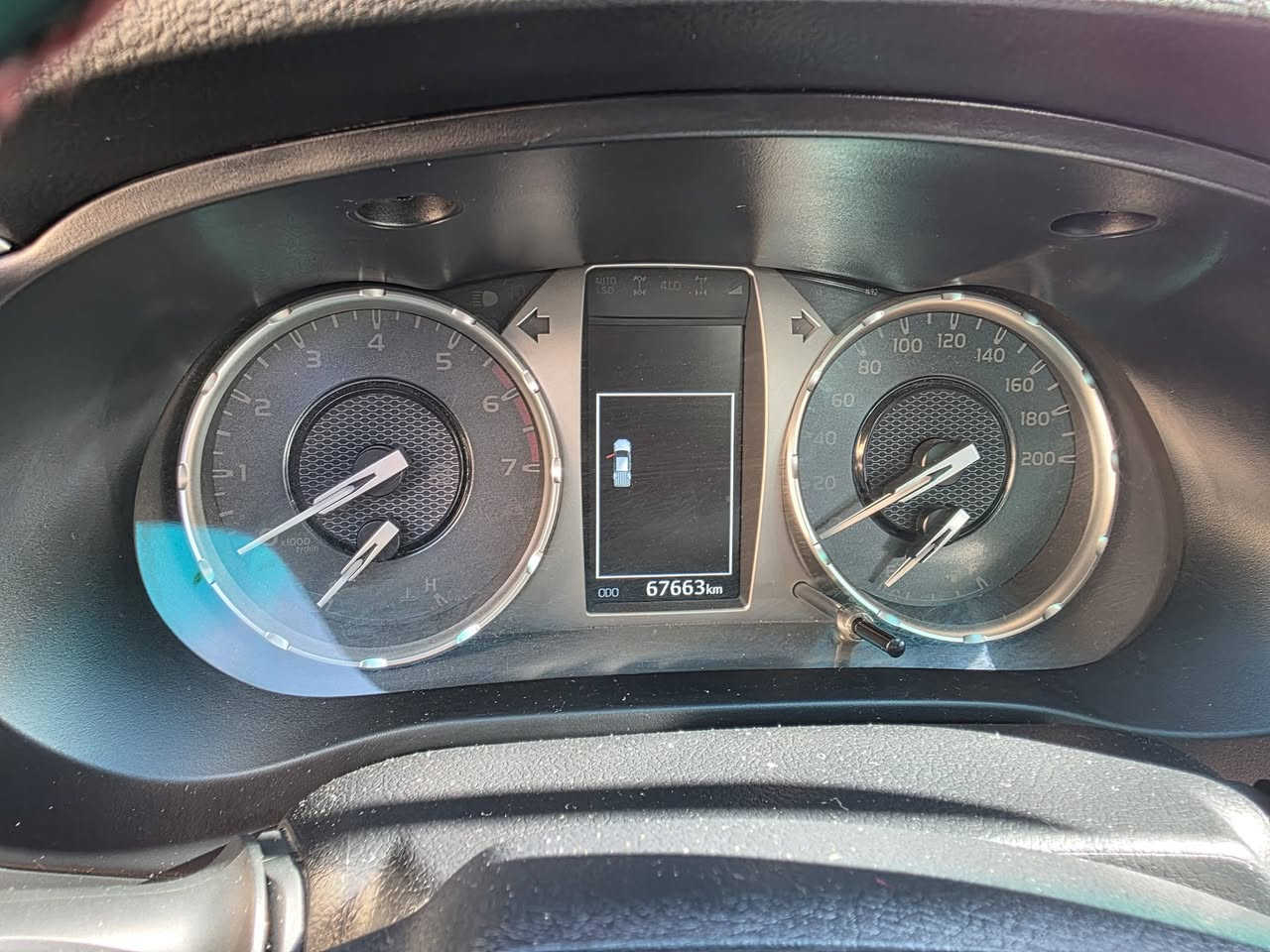 للبيع هايلوكس ٢٠٢٣ فول مواصفات ماشيه ٦٧ الف رقم بغداد للاستفسار الاتصال (***********)
