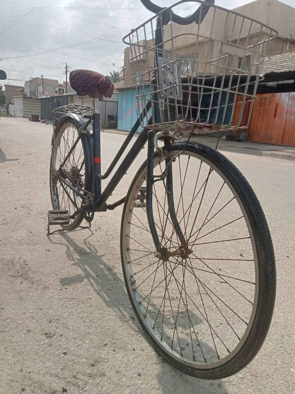 السلام عليكم باسكال البيع سعره 35 وبي مجال المكان بغداد البياع الشهداء جامس حجم 26 
الرقم الهاتف 
***********
