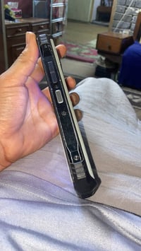 تلفون Dooge معروف موصفاته شنو جهاز كامل ملحقات بي مشكله شحن يبقى على 1...