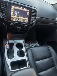 جيب شيروكي لاريدو الموديل : 2021 . (وارد امريكي) ماشية حالياً 107  الم...