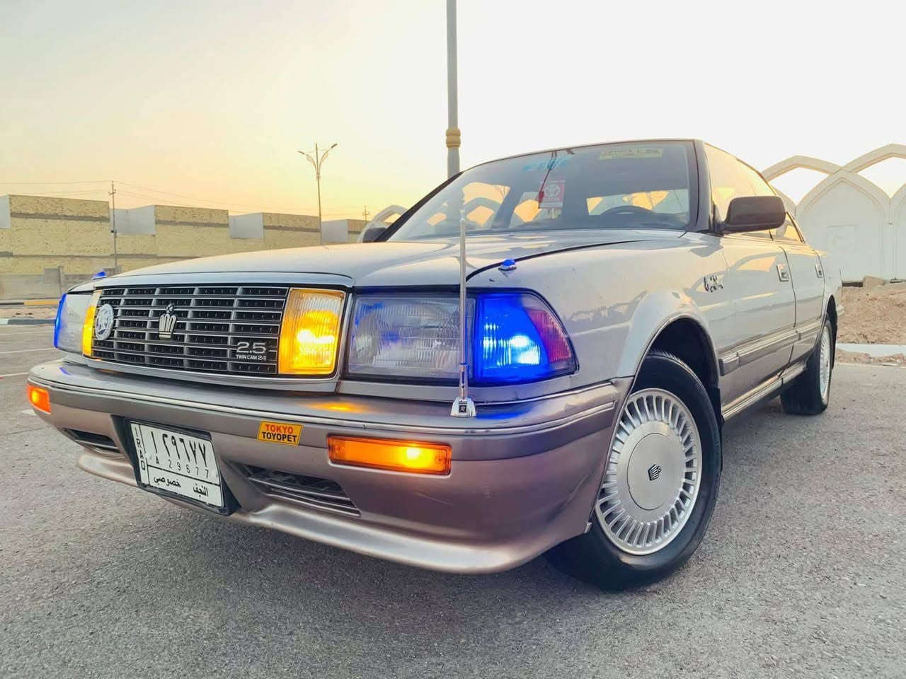 السلام عليكم هارتوب للبيع موديل 91 السياره ما بيها ضربه قويه مصبوغه عامل الجماليه تبريد شغال حداديه 100% حداديه فول ماكينه ويا كفاله تخم تاير غرفه جديده بطاين جدد كفاله عامه من الضربه القويه كهربائيات كلها شغاله او بيع او مراوس السعر ب 46 وبيها مجال قليل بيع سريع مال جناي العنوان النجف الاشرف فد الاتصال لا اقرا ولا اكتب رقم الهاتف بواتساب ***********
