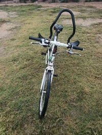 بايسكل للبيع السعر 75 وبيه مجال ناقصة زنجيل فقط المكان الصويره شارع ال...