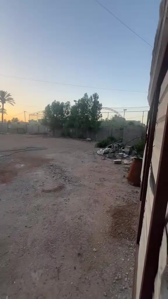 توجد قطعه أرض للإيجار في الرمادي شارع اربعين خلف تجاري مباشرتا موقع جدا مميز مساحه 750 متر الوجه 15 متر والنزال 30 متر # السعر 500 الف وقابل للتفاوض الاستفسار و الاتصال ***********

