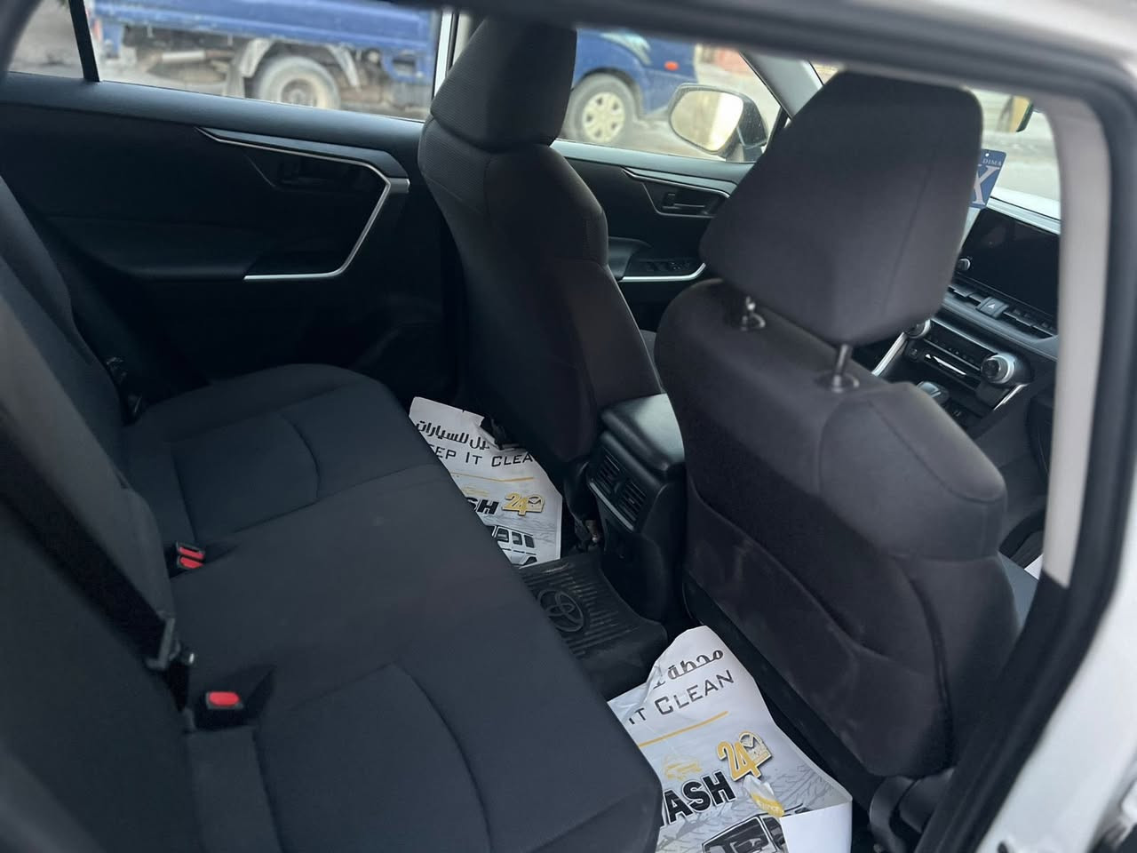 السلام عليكم
تيوتا راف فور موديل 2024 وارد امريكي هايبرد حادثها جاملغ وبنيد مصبوغات والبنيد مبدل فقط  لباقي ليبل واحد  مكينة 2500 مواصفات LE رقم انكليزي ابسمي ماشية 43 ميل اي نقص مابيها مكاني بغداد الجديدة السعر190 وبيها مجال بسيط بيع فقط بيع فقط ***********
