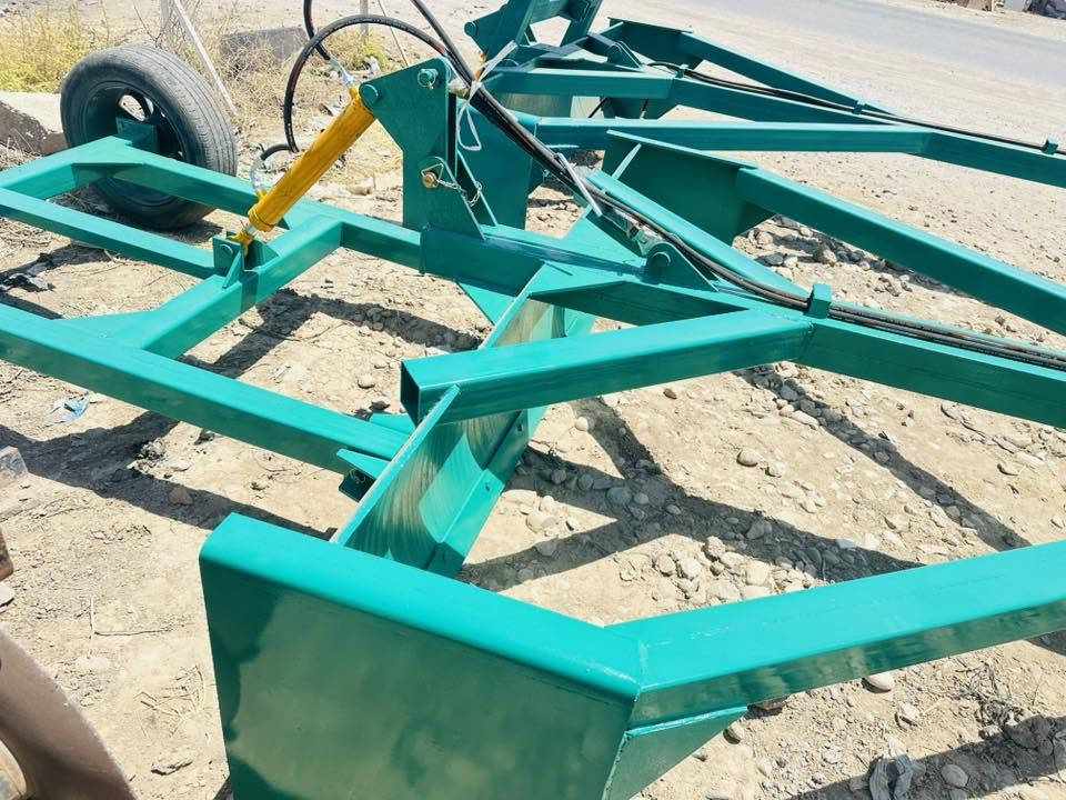 سلام عليكم معدات زراعيه كافه الاحجام حديد ثقيل الاتصال ***********
