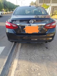 نيسان التما موديل (٢٠١٨) فئة SL فول مواصفات عدا الفتحة سيارة صبغ فقط ب...