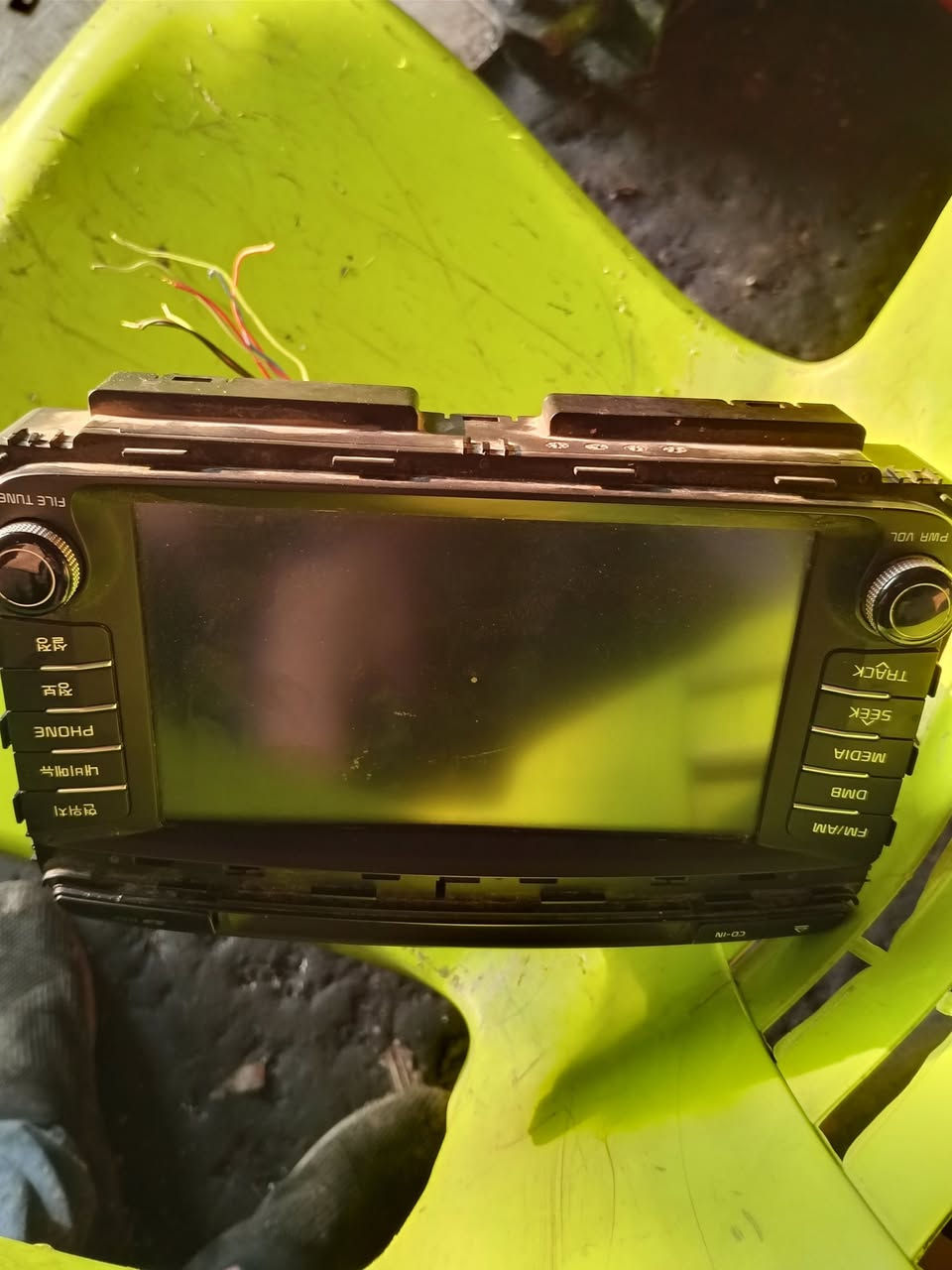 جهاز ستيرن سورنتو يرهم من 16ل20 كارت وماطور
حاويه مال كصه
شاشه سورنتو كبيره كلاهما شرط شغل 
مكان ناصريه مركز 
***********
