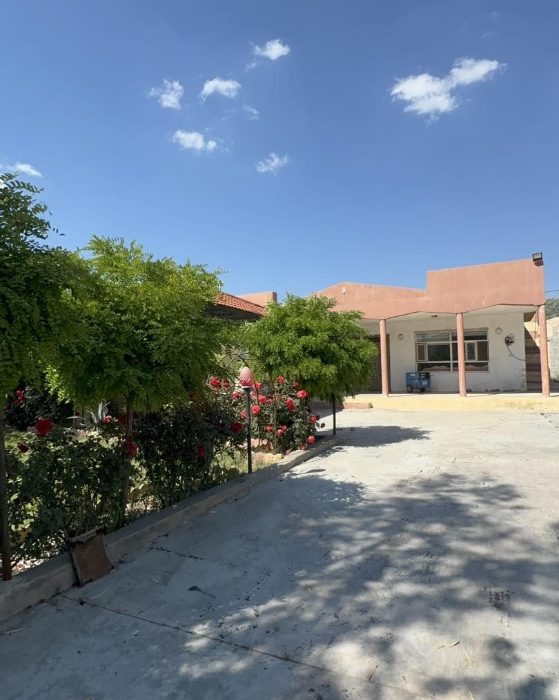 ‎مەزرەعە ناوازە بۆ فرۆشتن
‎‏‎‏‎ریگای مەسیف _هەنارە📍
‎‏‎‏‎رووبەری (3750) م 

‎بۆ زانینی نرخ ژمارە (9)لە کومنیت بنوسە💰

‎‏
مسبح تیدایە 
کەپر شوین دانشتن
‎‏‎‏‎شوينيكی  يەک جار خۆشی هەيە
‎بیری ئاوی هەیە
‎کامل ئەساسی مالی تیدایە
ژووری نوستن و هۆل و مەتبەخ و دیوەخان
‎‏‎‏‎حەدیقەی هەیە 
‎‏‎‏‎ + گراج سيارە🅿️

‎‏‎‏‎بو زانياری زياتر بيوەندي بكەن 
***********☎️
—————————————————————————
‎::::(✅ #_عەقارات_باغی_ئاژگە)::::::::

‎نامە مەنیرە بەڵکو کۆمێنت (تعلیق)بکەئۆتۆماتیک لەماوەی 3 چرکە دا  زانیارت  پێدەگات.
