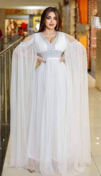 فستان عقد • مقاس ٤٠-٤٢ • ملبوس