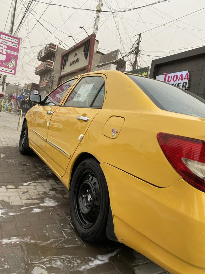 سلام عليكم اخوان
بي وايدي موديل 2011F 3
كير مكينه ياباني المرغوب مكفولات لاتبخير ولاتنقيص 
صدر امامي وخلفي كله جديد
كهربائيات كلهن شغالات
داخل جديد مال شركه سماعات وشاشه 
تخم تاير جديد وياله حراري 
رقم بغداد مشروع وطني تحويل مباشر 
بيه هلال خلفي اثر خياس مكفوله من ضربه ول كص 
بغداد بياع شارع ظغط49وبيه حق جيتك 
الاستفسار  ***********
