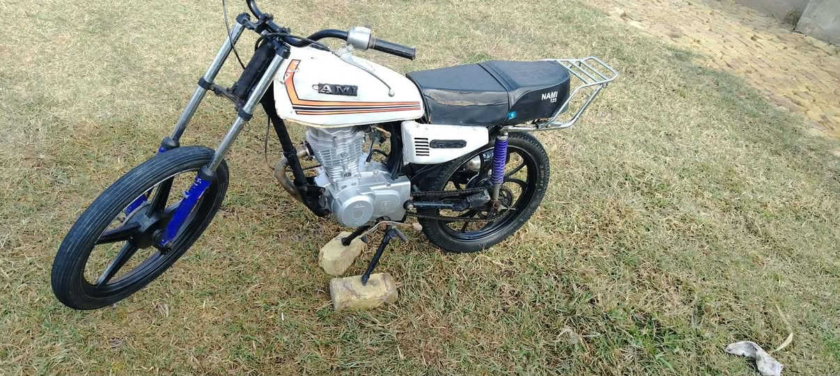 للبيع بدون  مكينه جديده شرط مامفتوحه  دراجة جاهزه مانقصها شي ***********  المكان صدر المجر
