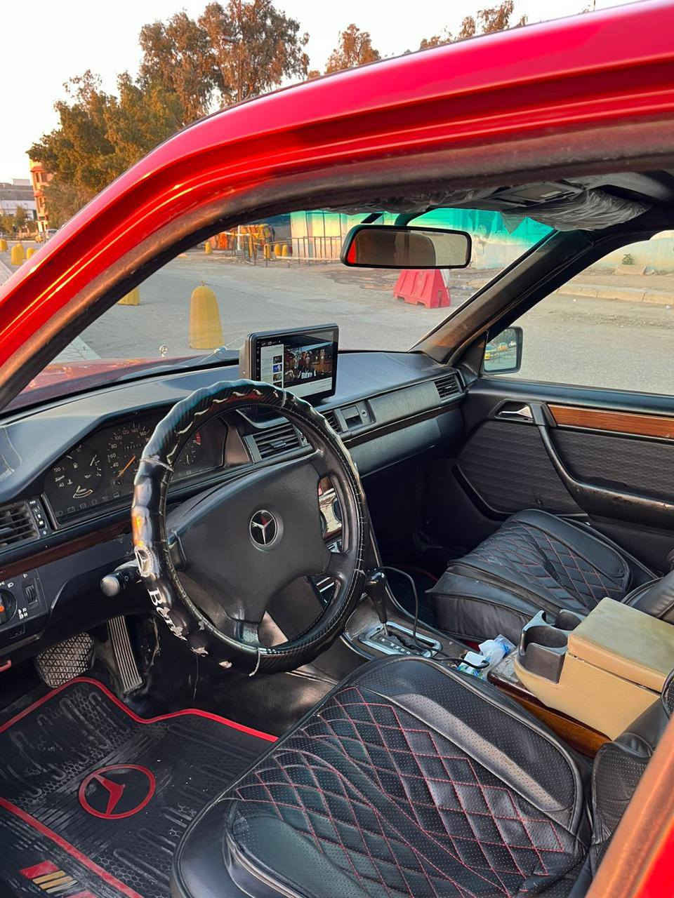 السلام عليكم مارسدس دب مودل 91 
رقم كركوك الجديد 
مكينه 2500 بطه صدر 70/100
بيه منضومة غاز   السعر 50  مكاني بغداد 
للستفسار  ***********
