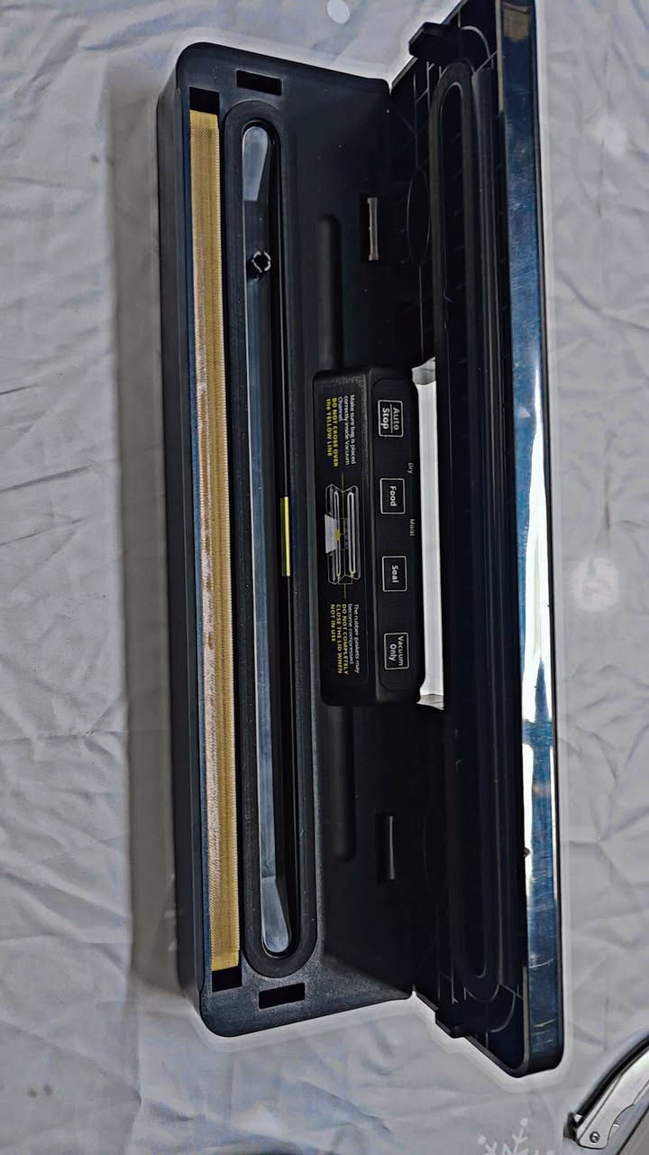 هاذا جهاز يفرغ الهوا من الاكياس ويكبسها


**إذا كنت صاحب هذا الإعلان وتريد حذفه لأي سبب، رجاءا أرسل رسالة إلى الدعم الفني**