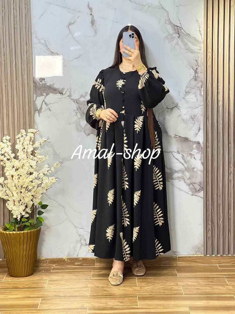 جديد 
كسوة طويلة بالصديفات مغلفين 
كسوة انيقة مع فصالة ديزها الكلام 
توب مبرد  لولان  zara  مطروز
قياسات L.xl.xxl.xxxl فاس, المغرب


**إذا كنت صاحب هذا الإعلان وتريد حذفه لأي سبب، رجاءا أرسل رسالة إلى الدعم الفني**